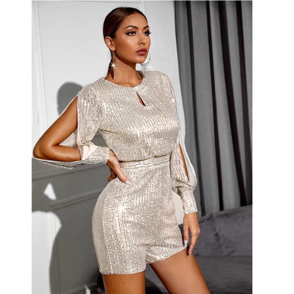 Sequin Detail Short Romper Champagne Split Long Sleeves - Picture 5 of 7
